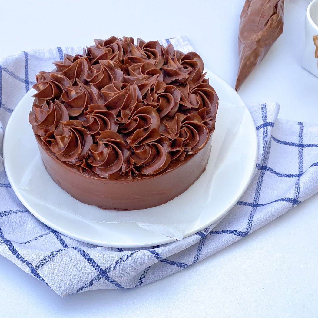 Chocolate-Fudge-Cake-Hola-Keto-Desserts-Dubai-Abu-Dhabi-UAE-wide