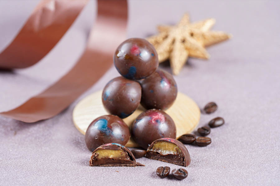 Caramel Latte Chocolates by hOLa Keto Desserts Dubai Abu Dhabi Sharjah Al Ain Fujairah Ajman UAE