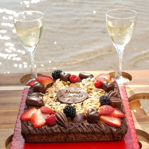 Valentine's Day ChocoBerry Brownie Romance Cake HOLA Dubai Abu Dhabi Sharjah Ajman Al Ain Fujairah Ras Al Khaimah UAE