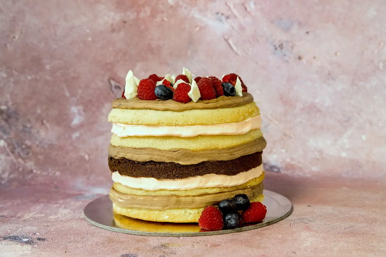 Be My Valentine Cake for Valentines Day hola Keto Desserts Dubai Abu Dhabi Sharjah Al Ain Fujairah Ajman UAE.jpg