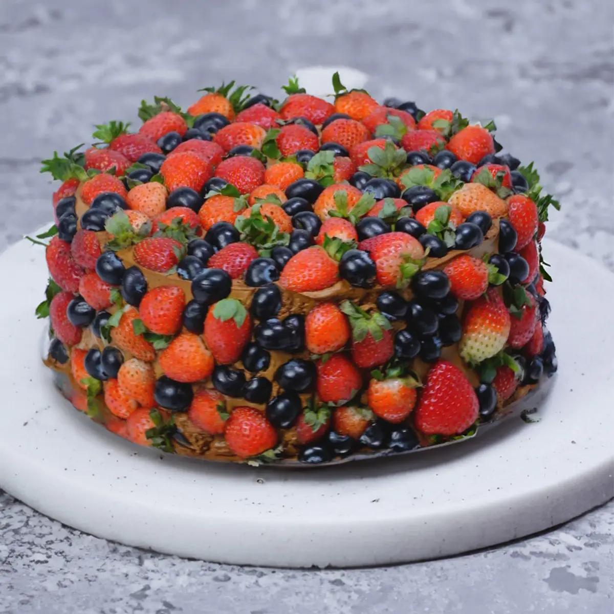 Berry Bliss Cake HOLA Keto Delivery in Dubai, Abu Dhabi, Sharjah, Al Ain, Fujairah, Ajman & Ras Al Khaimah UAE