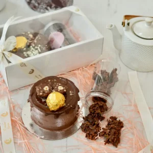 Healthy No Sugar Keto Box 3 Notella Bento Cake and Croustillant Jar for Ramadan hOLa Keto UAE Delivery in Dubai, Abu Dhabi, Sharjah, Al Ain, Fujairah, Ajman & Ras Al Khaimah